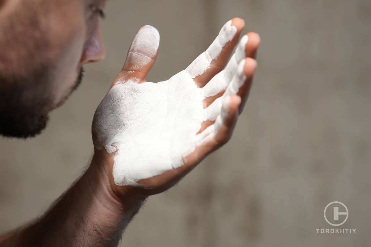 How to Make Liquid Chalk 3 Simple Steps Torokhtiy Weightlifting